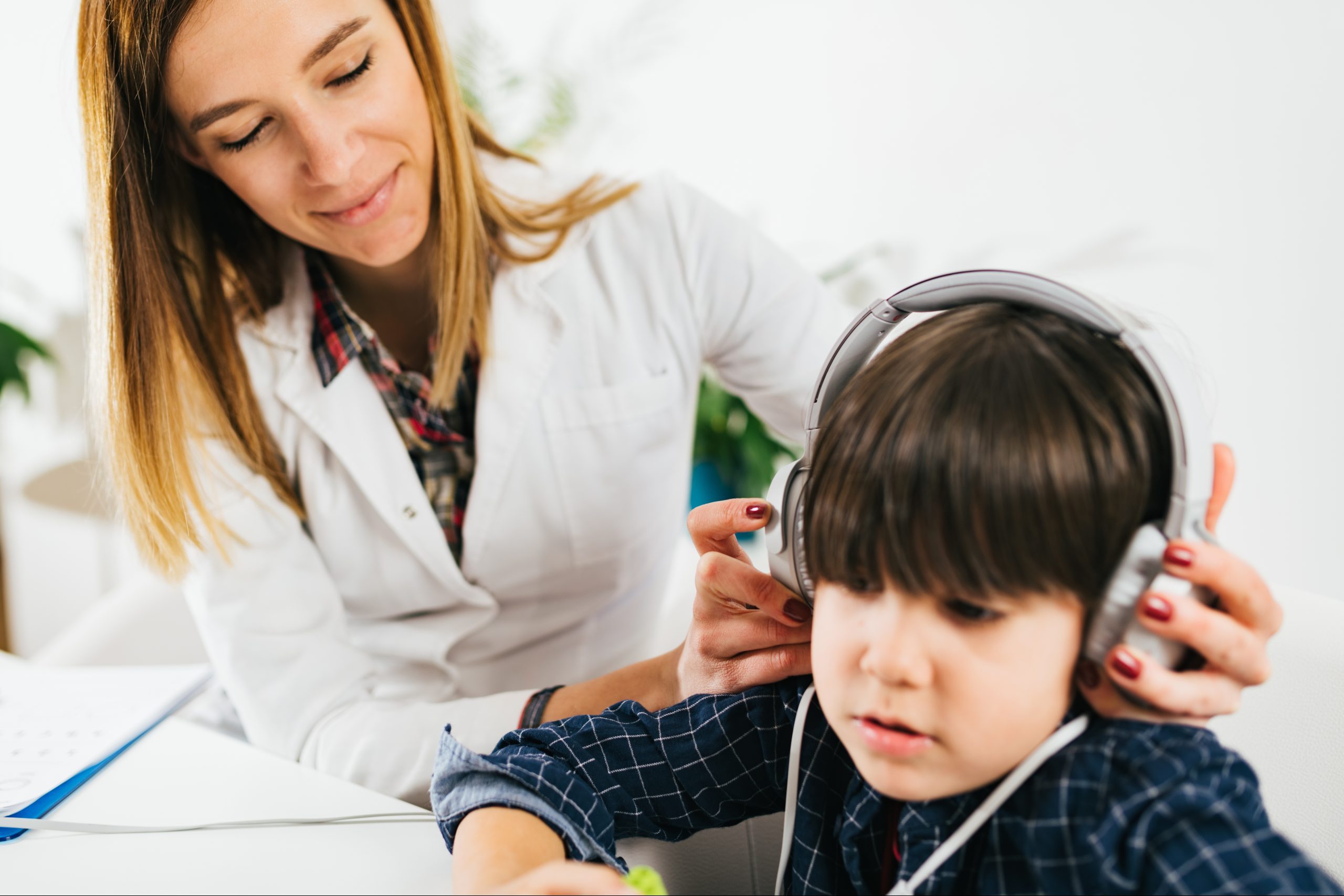 5 reasons to see an audiologist: The importance of taking care of your hearing health 